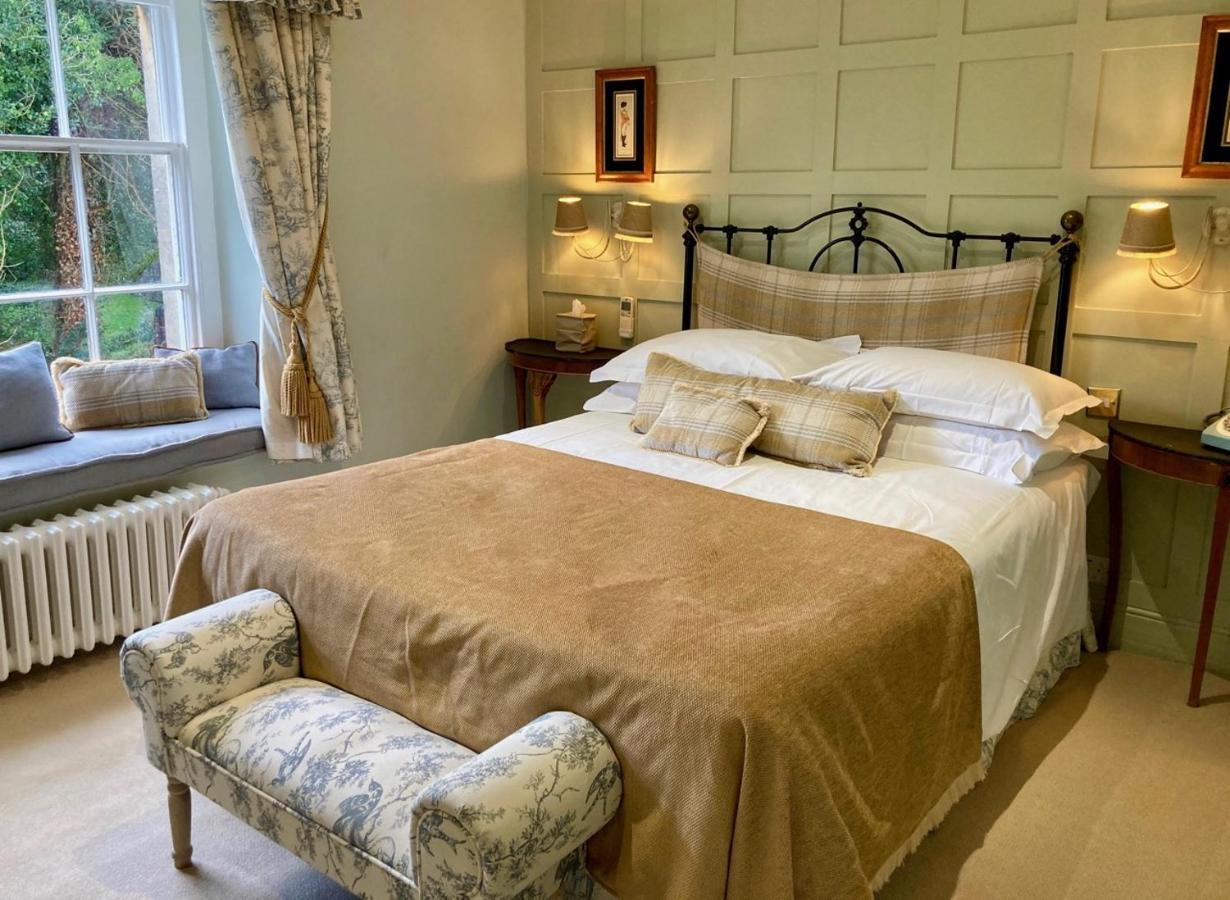 Burleigh Court Hotel Страуд Экстерьер фото
