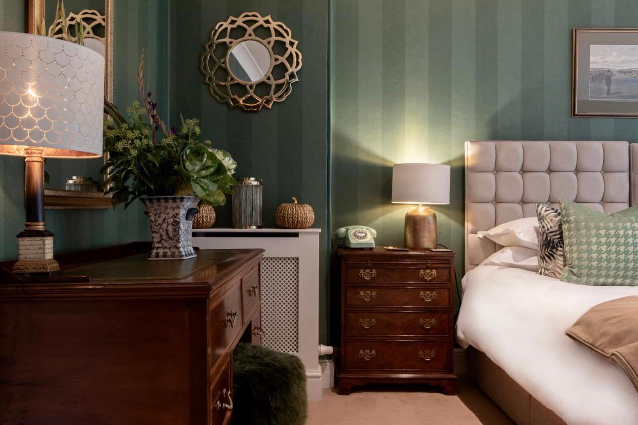 Burleigh Court Hotel Страуд Экстерьер фото